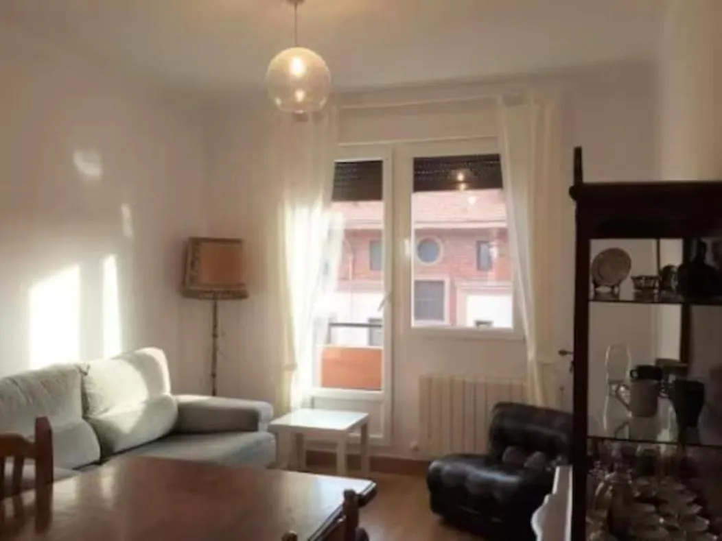 Apartamento Bilbao luminoso y bien ubicado
